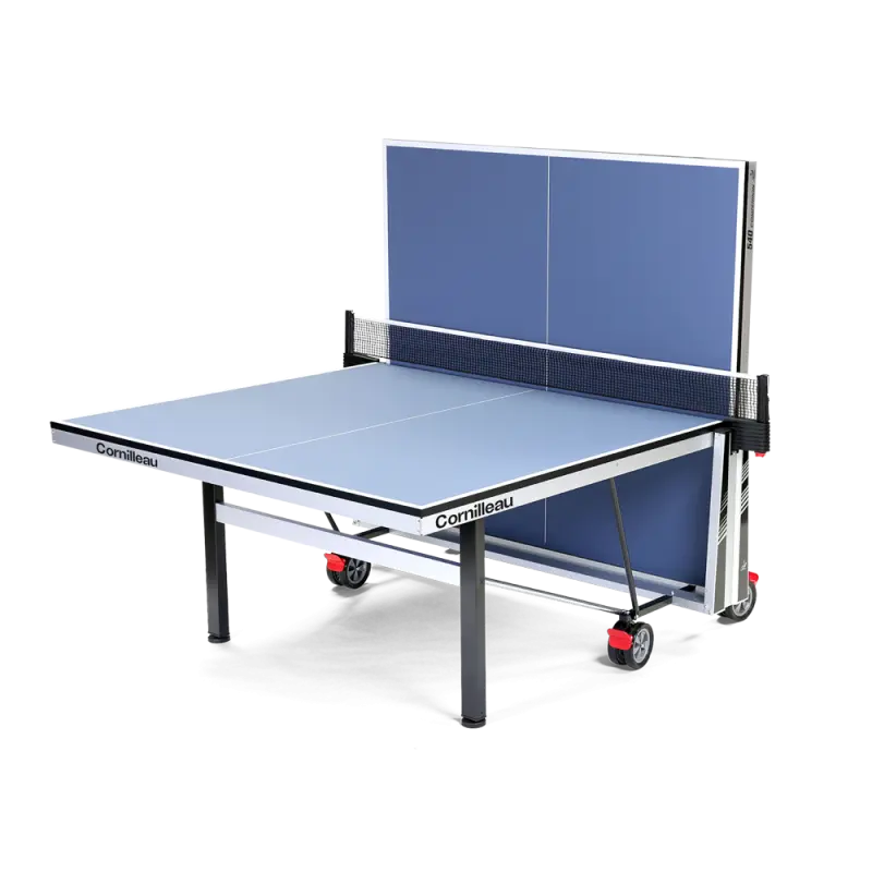 Autre vue de la Cornilleau 540 ITTF, table de compétition pliante