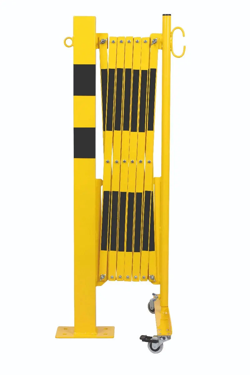 barrière extensible jaune-noir 3,6m avec poteau 70x70 et rouleaux - France Collectivités
