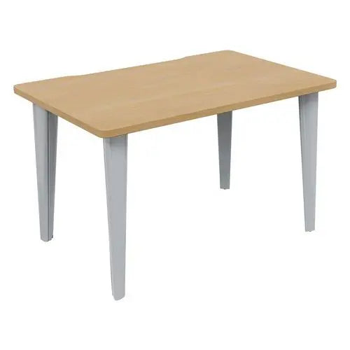 Bureau opératif 120 x 80 cm, décor chêne, piètement aluminium RAL 9006 et goulotte sous plateau