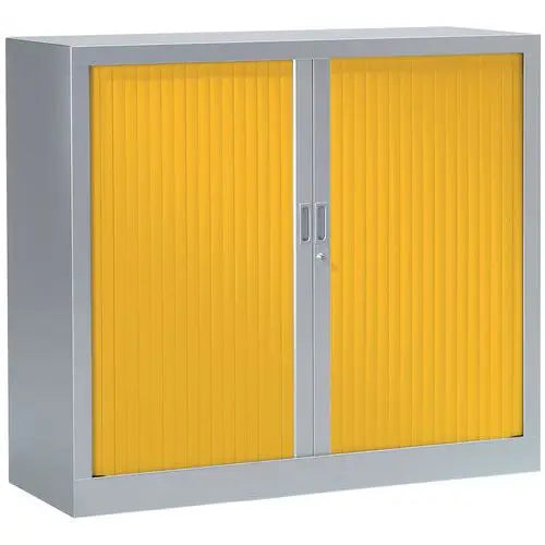 Armoire métallique basse colorée 100 x 120 corps gris alu RAL 9006 et rideaux jaune RAL 1021, rideaux à ouverture totale