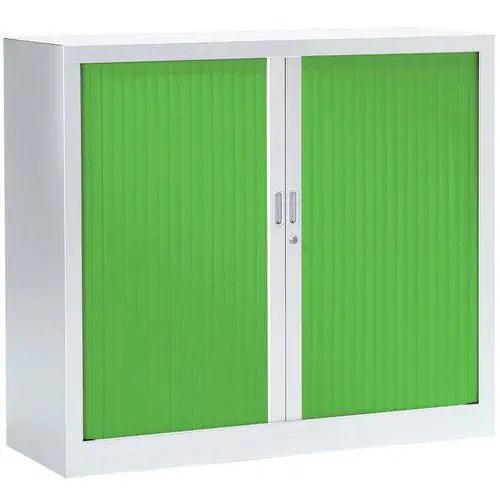 Vue de l'armoire basse à rideaux de couleur coloris corps blanc RAL 9010 et rideaux vert RAL 6018
