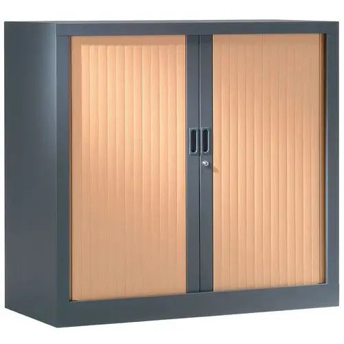 Vue de l'armoire basse à rideaux bois 100 x 100 cm coloris corps anthracite RAL 7016 et rideaux hêtre
