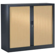 Armoire basse à rideaux bois 100 x 100 cm, corps anthracite RAL 7016 et rideaux chêne clair