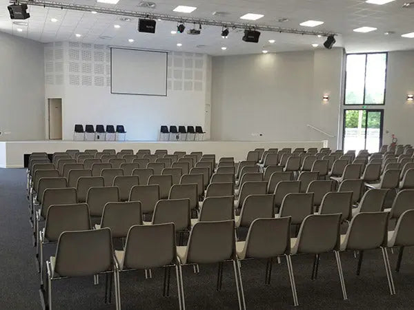 Promo chaises empilables coque Hélène M2 france collectivités