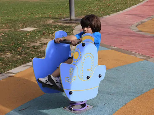 Petit bateau à ressort pour aire de jeux thème marin