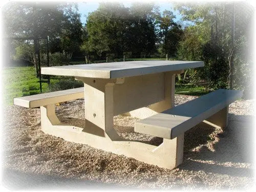 Table béton 8 places livrée en kit avec notice et boulonnerie