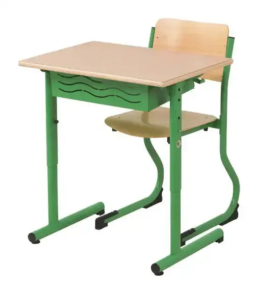 Chaises réglables appui sur table en situation dans une classe élémentaire