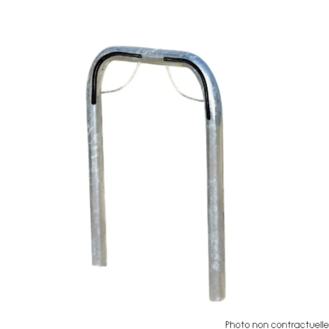 Arceau range vélo simple galvanisé pour stationner deux vélos