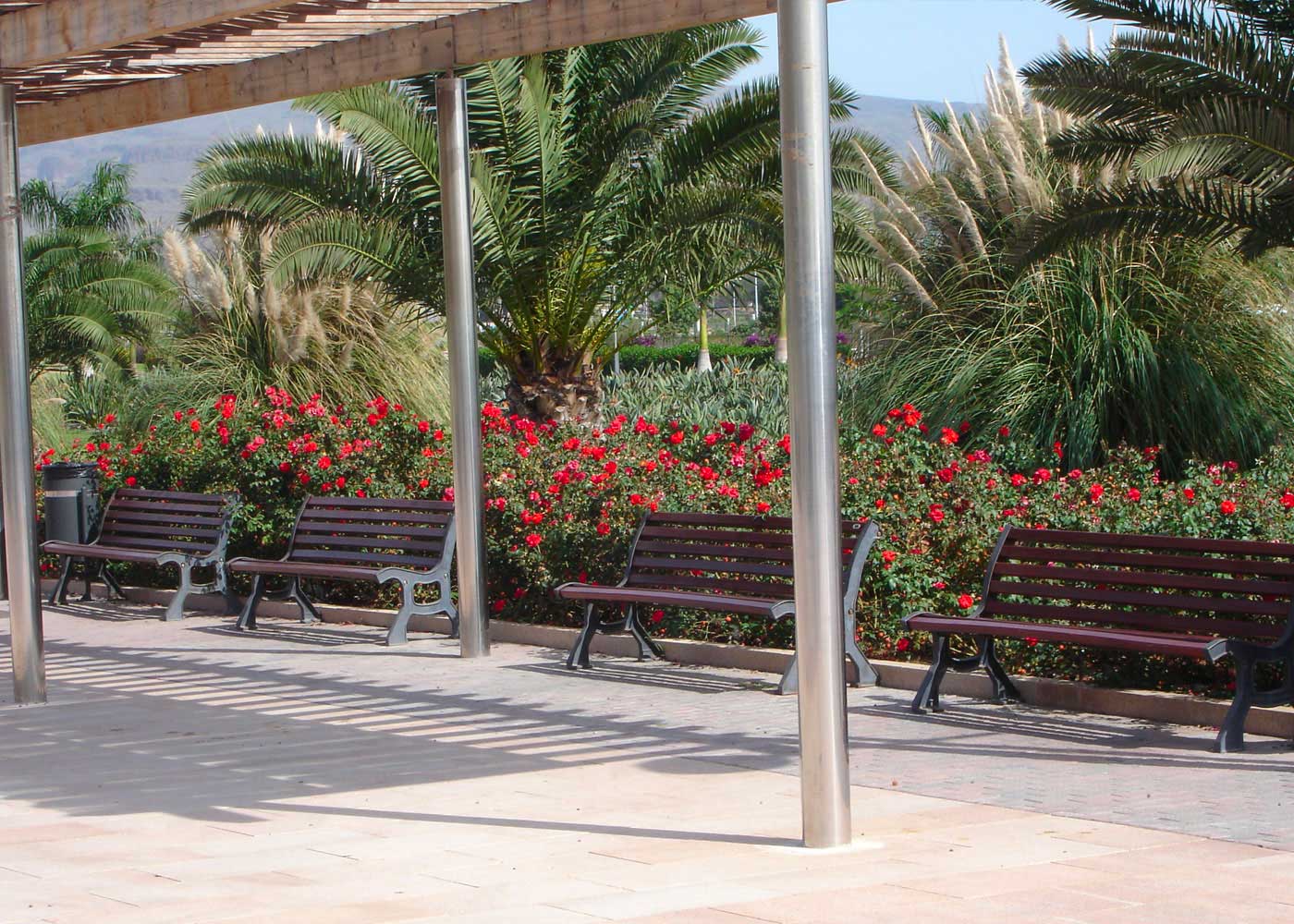 Chaise en bois Roda