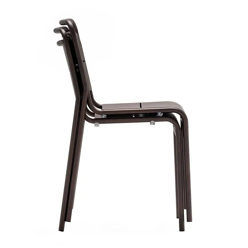 Chaise en acier empilable Alma "Classic Collection" - France Collectivités