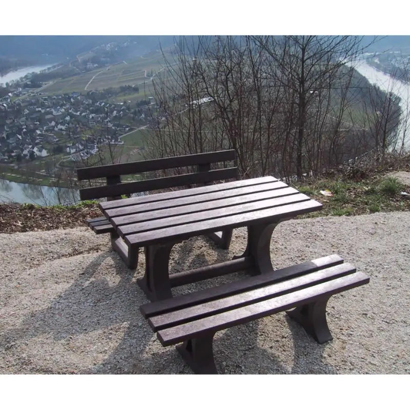 Ensemble table et bancs en plastique recyclé Tivoli