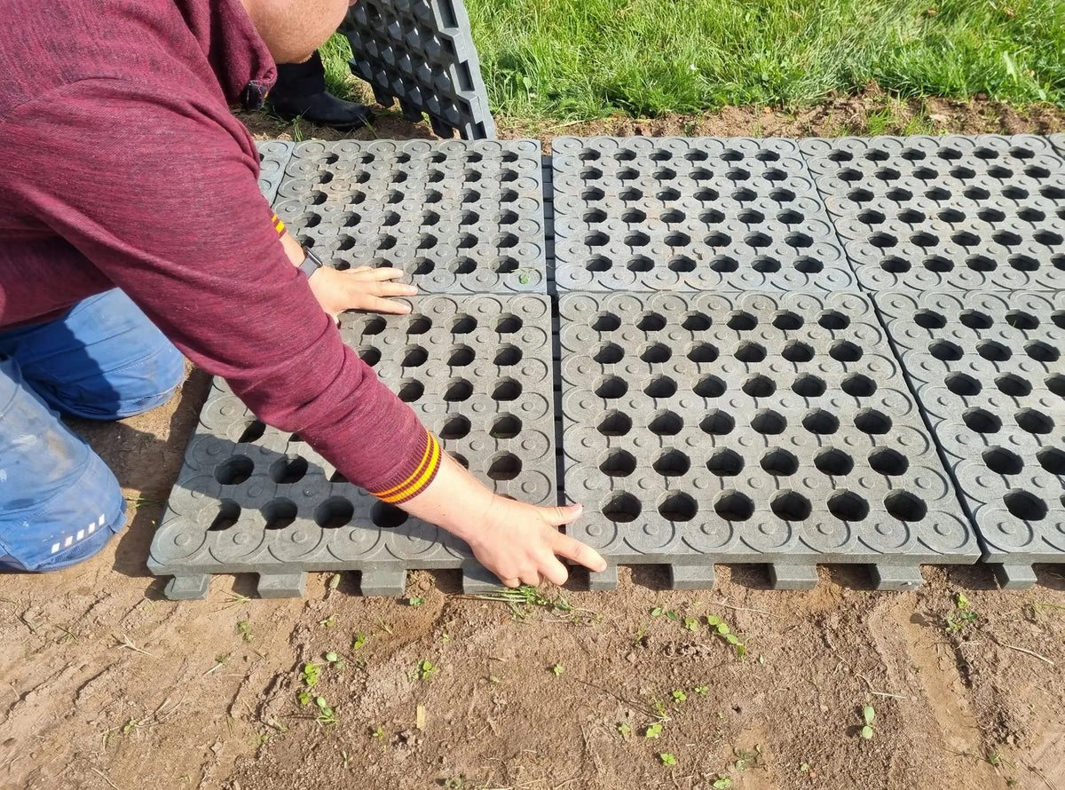 Dalles stabilisatrices Hanit perméables, exemple de réalisation – France Collectivités