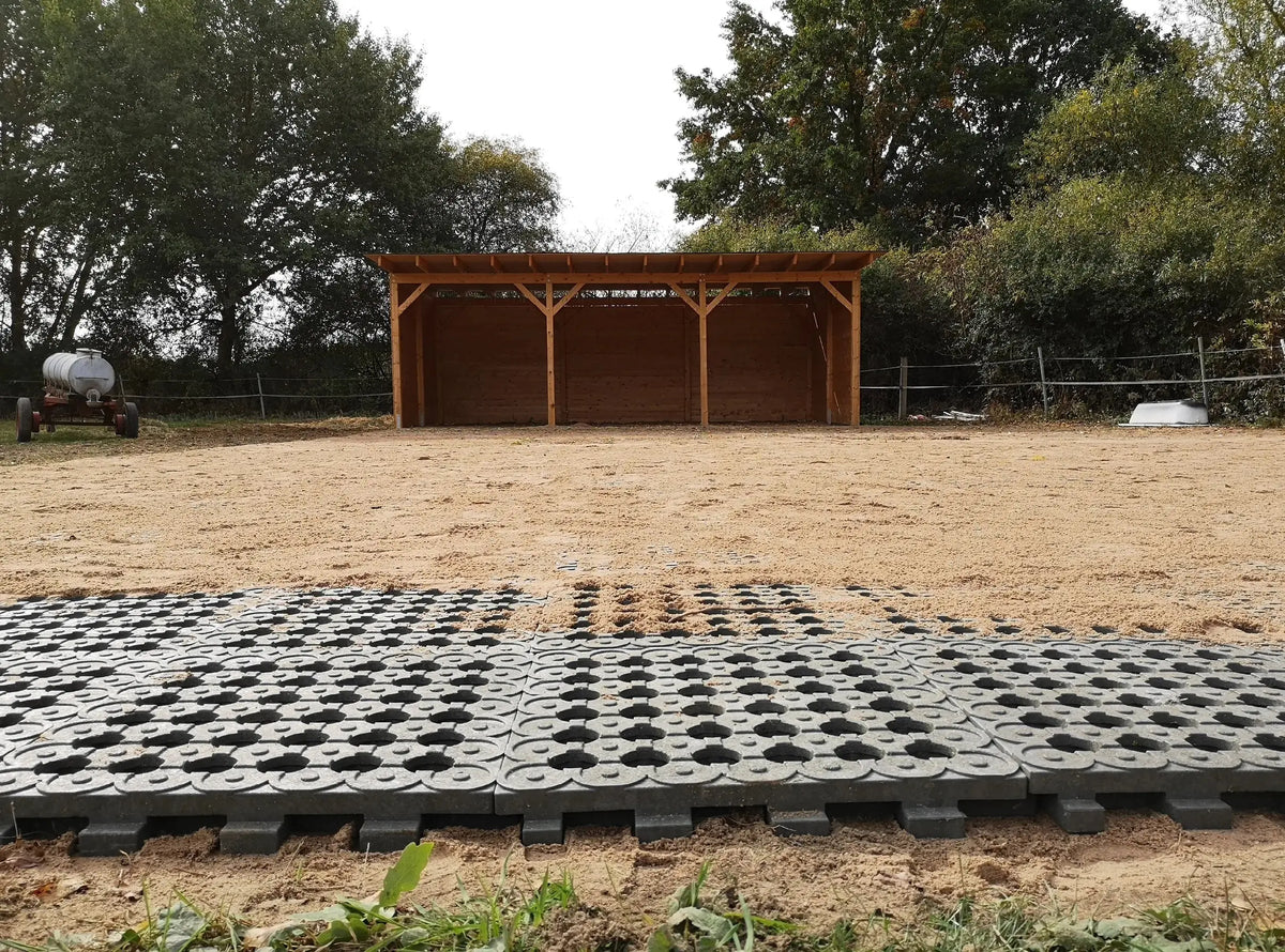 Dalles stabilisatrices Hanit à emboîtement, vue en situation – France Collectivités