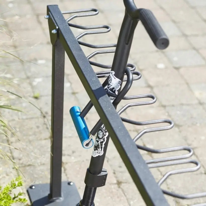 Support range 9 trottinettes au sol - France Collectivités