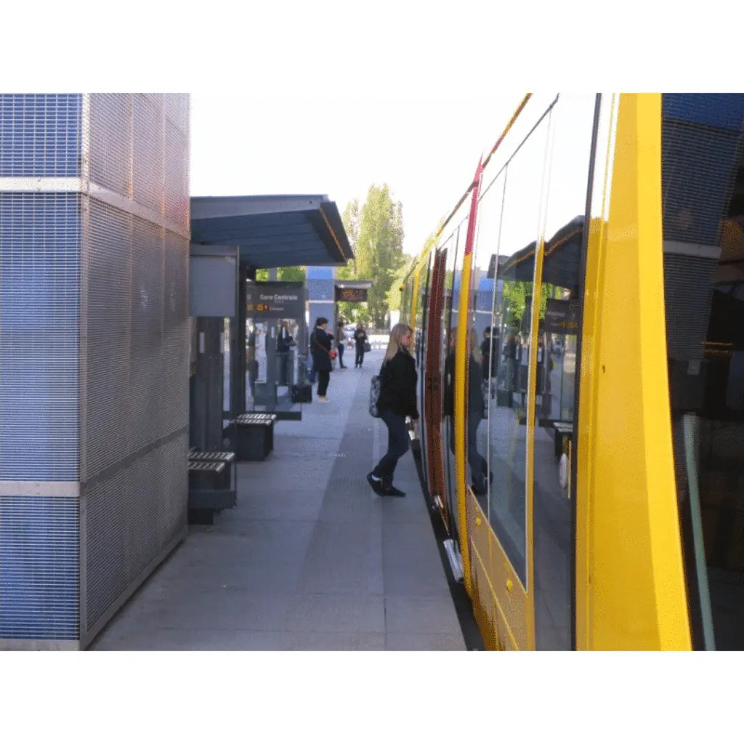 Miroir de trafic pour tramway TRAMIR® - France Collectivités
