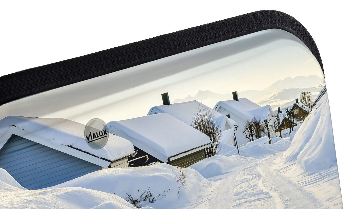 Détail du joint noir périphérique entourant l'optique inox du miroir antigivre