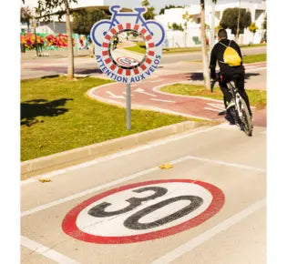 Miroir pour pistes cyclables sur cadre - Gamme Citymir - Diamètre 400 mm sur cadre PVC - France Collectivités