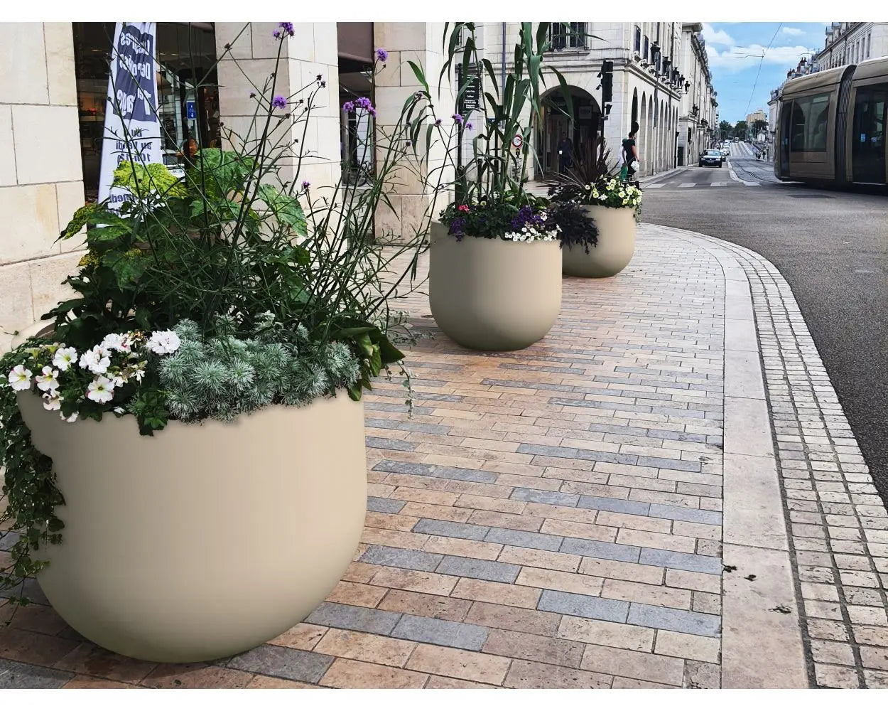 Pot Lune design avec ou sans platine de fixation anti-basculement