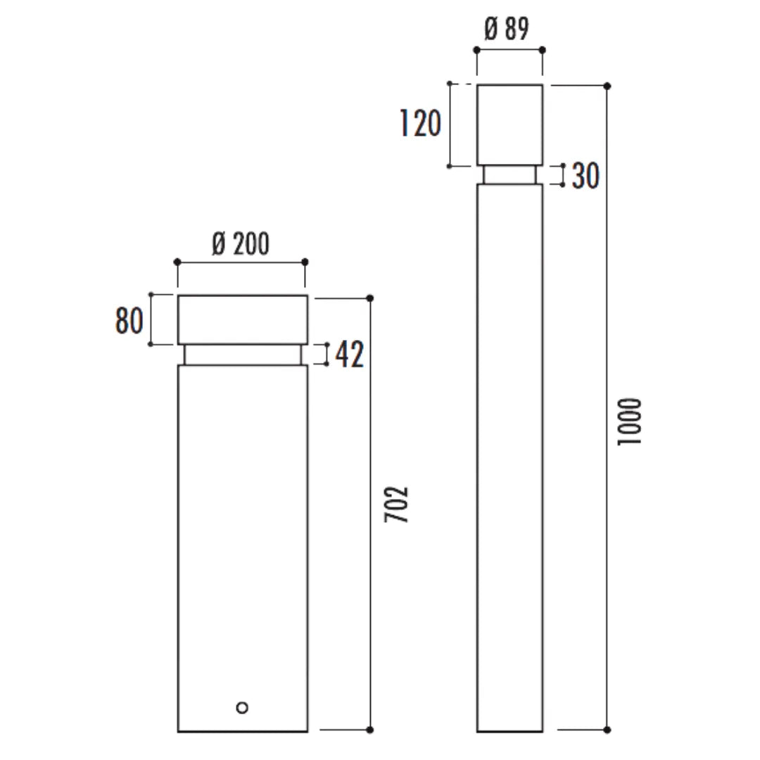 Borne en acier Barcelona conforme PMR avec option fourreau amovible.