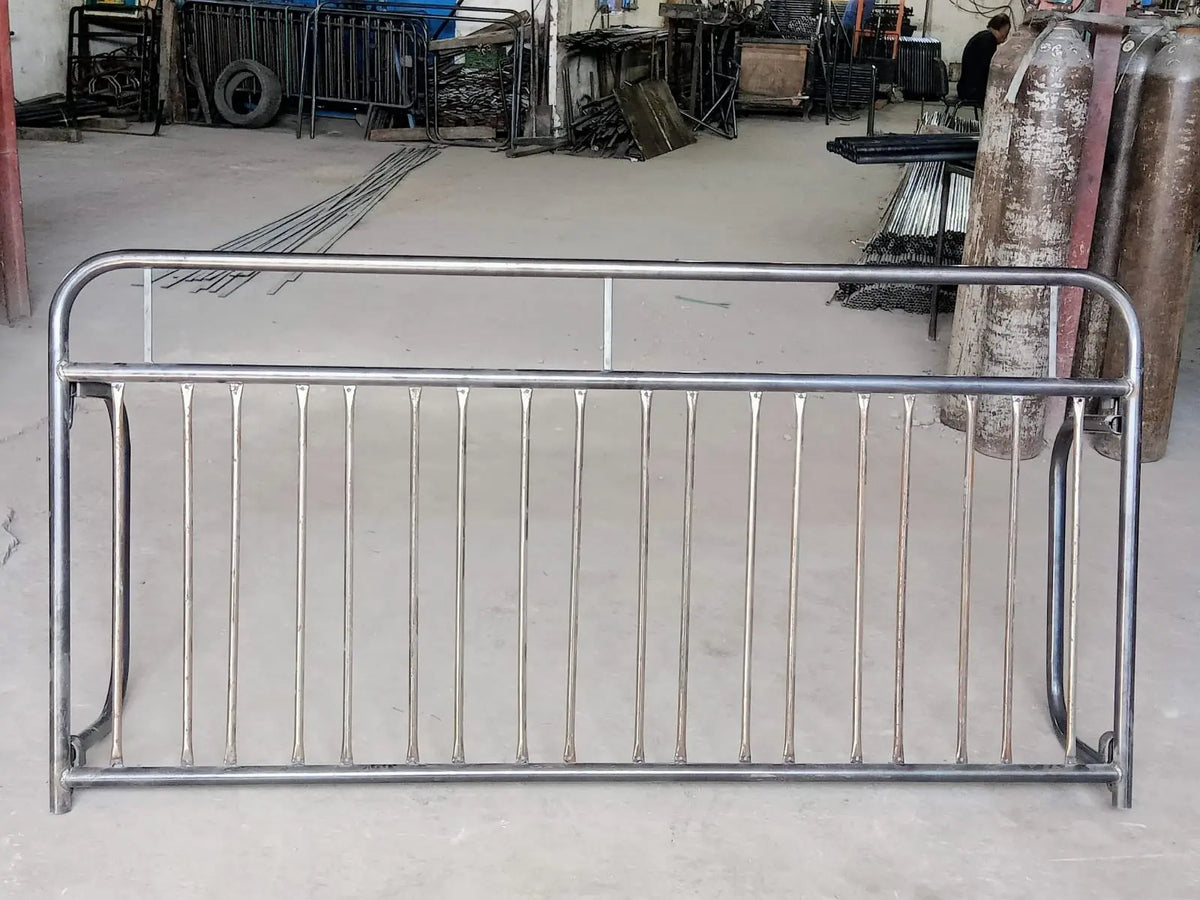 Rack vélo pliant replié pour le transport et le stockage