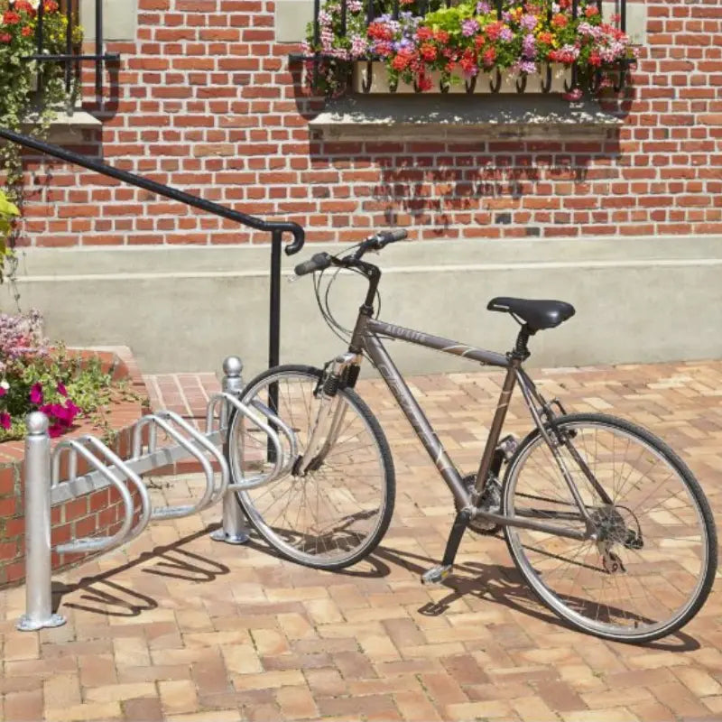 Râtelier Mottez New York Galvanisé 3, 5 ou 10 vélos côte à côte - France Collectivités