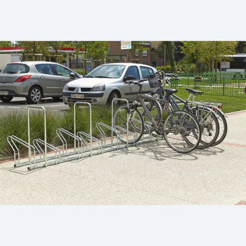 Râtelier hollandais sur 2 niveaux pour 8 ou 10 vélos avec arceaux antivol Mottez - France Collectivités