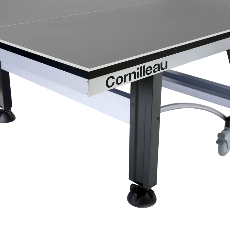 Cornilleau 740 ITTF, table d'intérieur agréée PMR