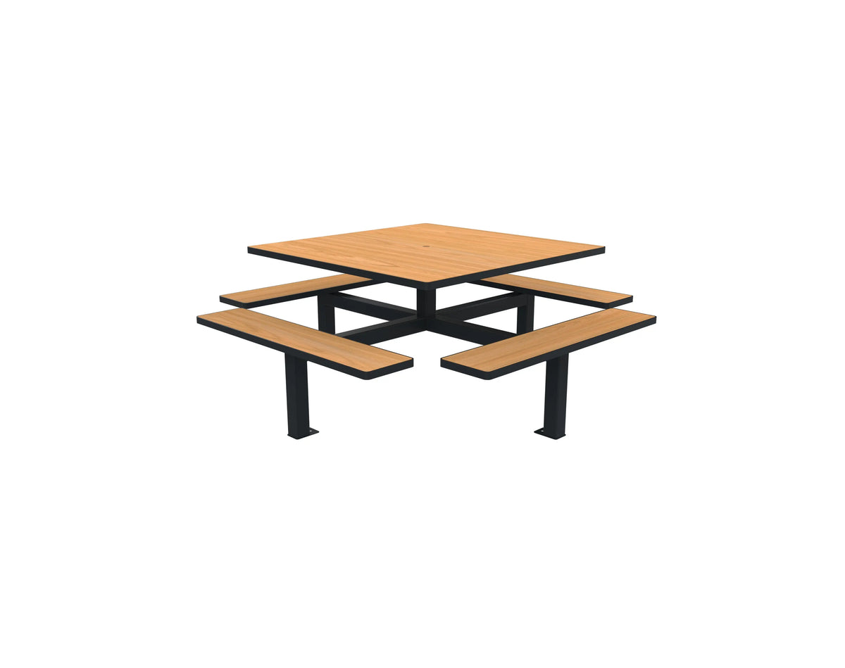 Table monobloc 8 places en compact teck avec trou de parasol