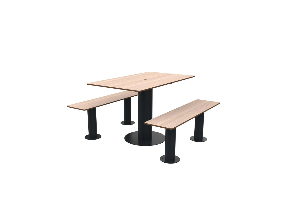 Table Moka chêne clair à bancs séparés avec trou de parasol