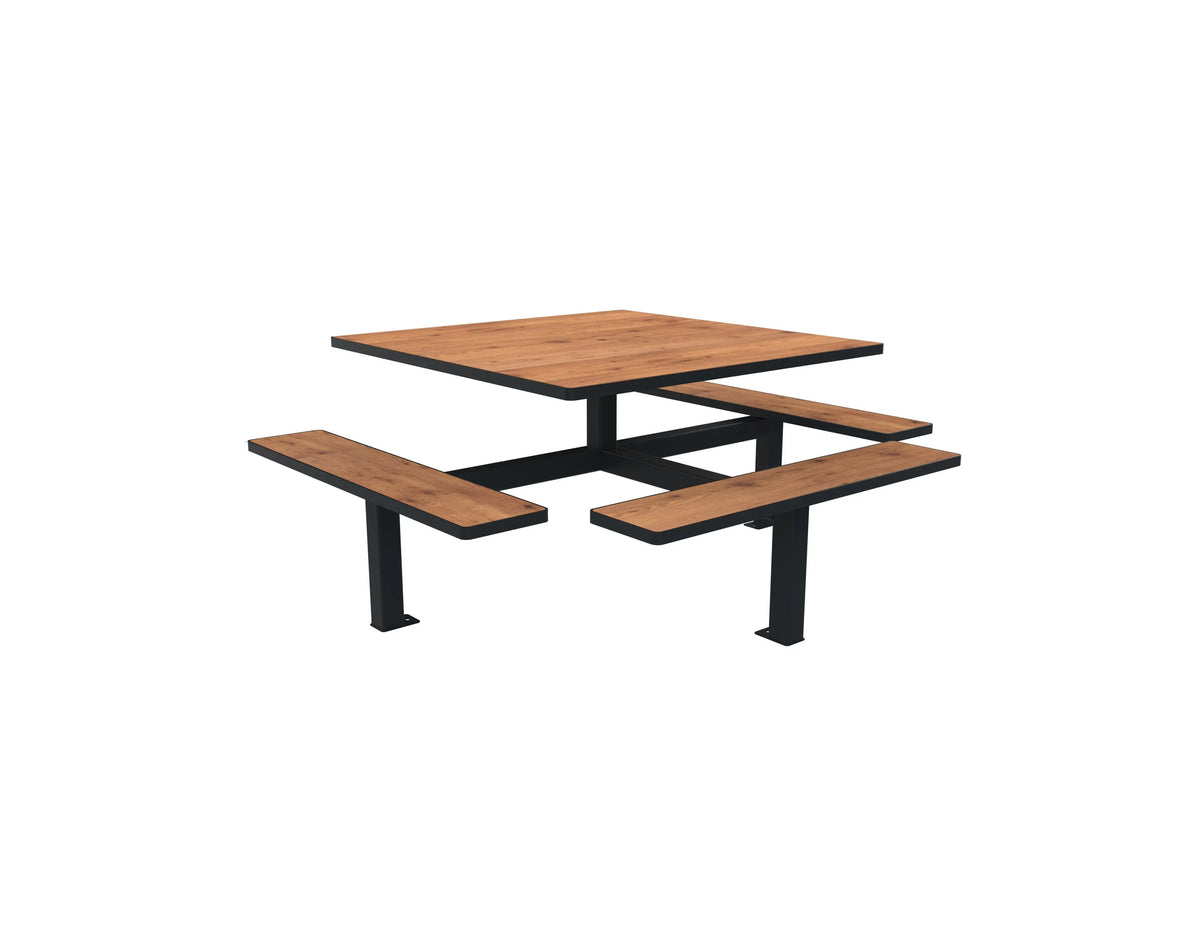 Table accessible 7 places en compact pin tyrol percée pour parasol