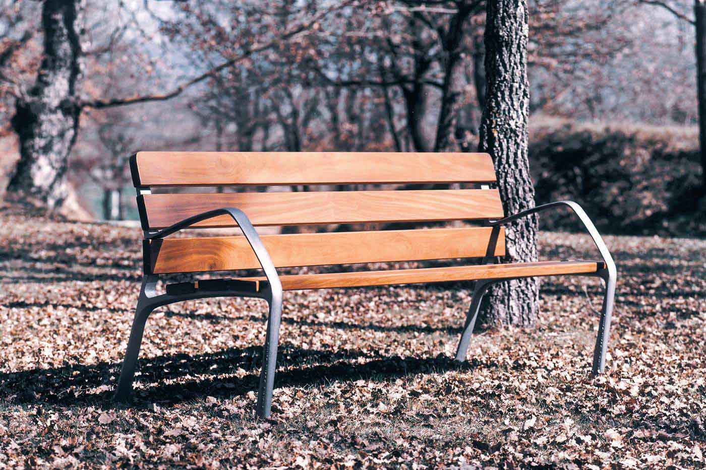 Banc en bois Neobarcino